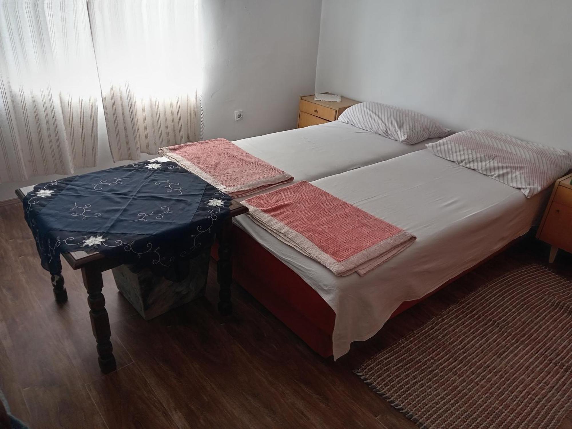 "Poetsko Cose" Nikole Tesle 86 Casa de hóspedes Morović Exterior foto